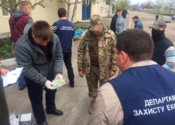 Замкомроты требовал от матери военнослужащего крупную взятку – за недоносительство на ее сына