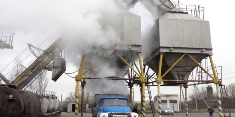 На Николаевщине начали работать два асфальтобетонных завода