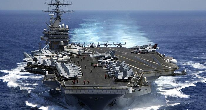 Ударная группа ВМС США с авианосцем в составе выдвинулась в сторону Северной Кореи