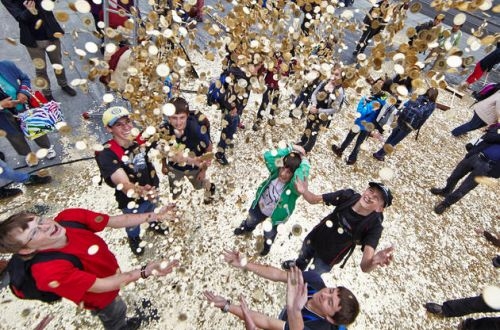 Эксперимент на людях: Канада будет несколько лет платить 4 тысячам жителей  “безусловные” деньги