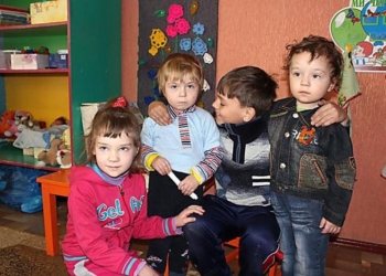 В Полтавской области десятилетний мальчишка вынес из пожара трех маленьких братьев