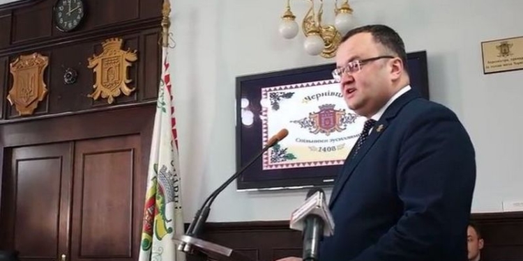 Городской голова Черновцов направил ходатайство в Раду о досрочных выборах мэра и горсовета