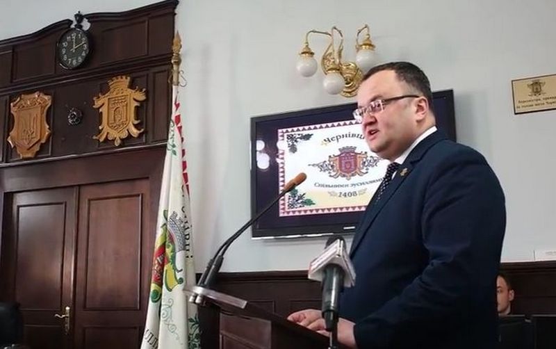 Городской голова Черновцов направил ходатайство в Раду о досрочных выборах мэра и горсовета 1