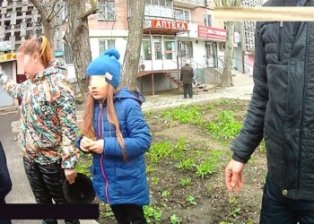 В Николаеве взрослый мужчина ударил 8-летнюю девочку за то, что она натравила на него собаку