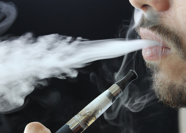 С начала года за курение в запрещенных местах выписали штрафов на более 5 млн грн 1