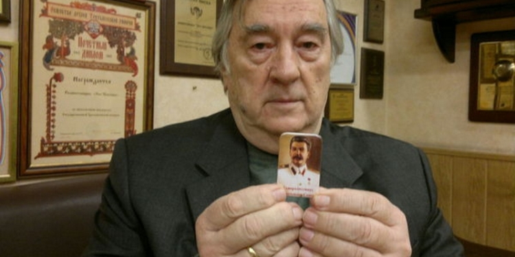 Из жизни «скрепнутых»: российский писатель считает, что Россия могла бы «ответить» за Сирию – ударить ракетами по Украине