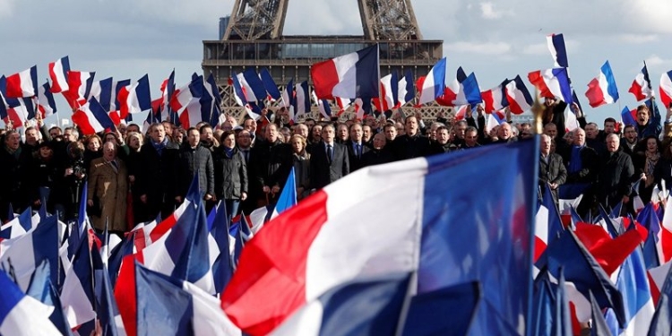 Французская полиция заявила, что главных кандидатов на пост президента хотят убить