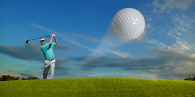 Поле для гольфа попало под суд за улетевшие мячики
