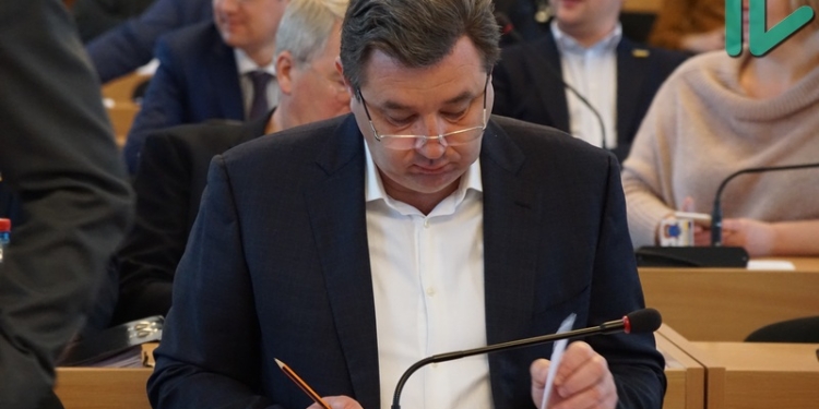 У Сенкевича предложили отдавать в аренду землю под автогаражными кооперативами в Николаеве