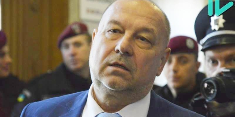 Депутаты Николаевского облсовета разорвали контракт с худруком Русдрама Кравченко, назначив на его должность Свистуна