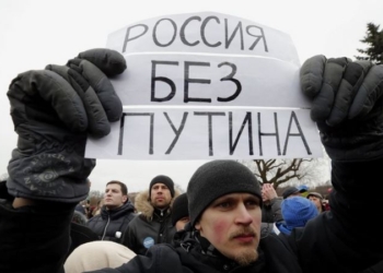 «Надоел». В России начались акции против Путина, организованные движением Ходорковского