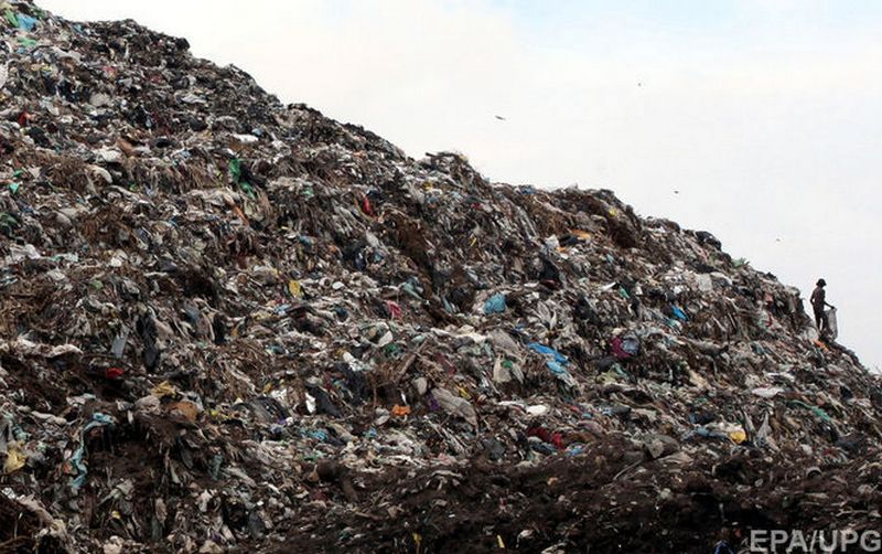 Из-за забастовки сборщиков мусора в Афинах образовались мусорные горы 1