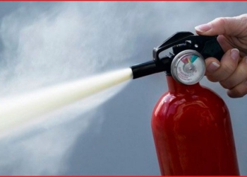 В киевской школе взорвался огнетушитель – пострадали 6 учеников