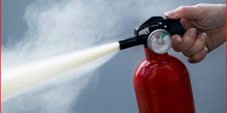 В киевской школе взорвался огнетушитель – пострадали 6 учеников