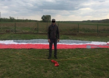 Пограничники задержали парашютиста из Венгрии, который случайно залетел в Украину