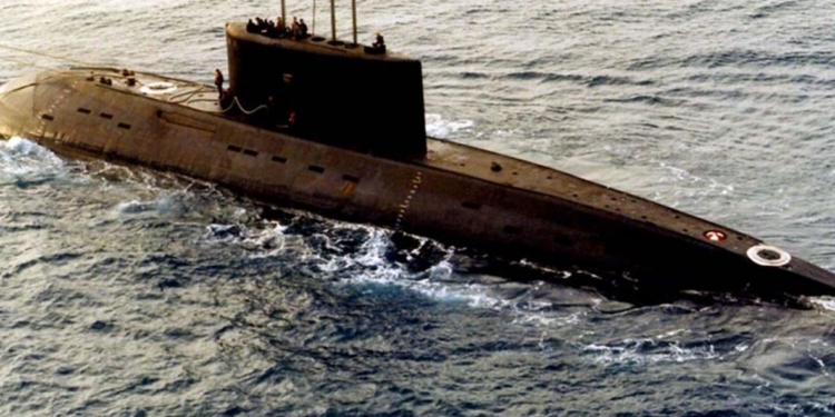 Посмотреть на учения НАТО? Латвия заявила и 2 подлодках и корабле РФ в своей экономической зоне