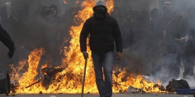 Тяжело быть мэром в Гватемале: местные жители сожгли градоначальника