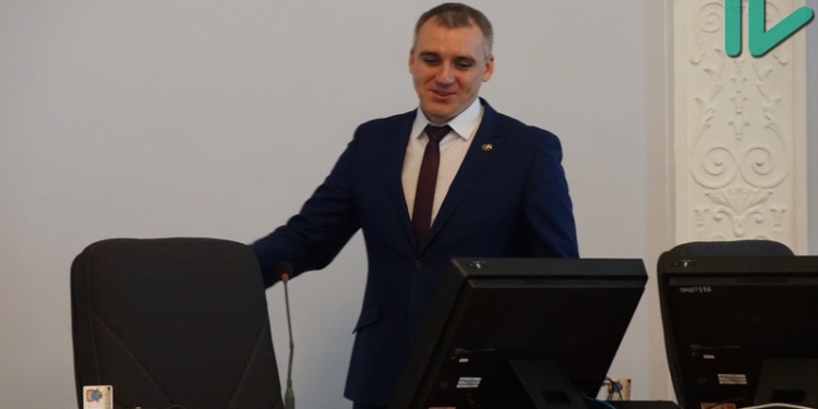 У Сенкевича предложили отдавать в аренду землю под автогаражными кооперативами в Николаеве