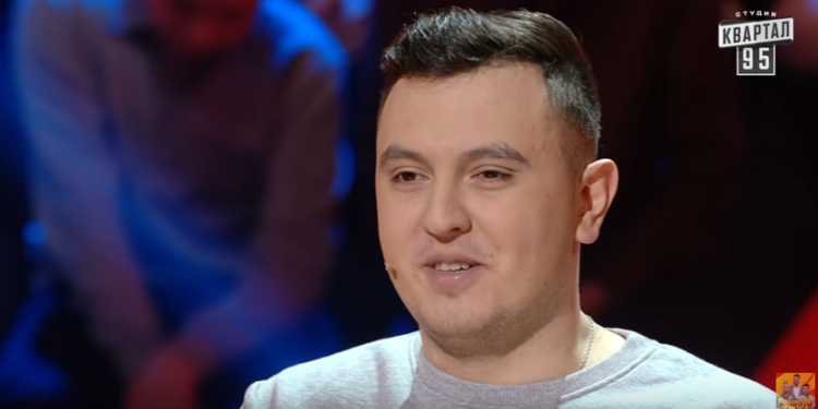 Смех победителя: Юрий Степанец из Николаева выиграл 50 тысяч в шоу “Рассмеши комика”