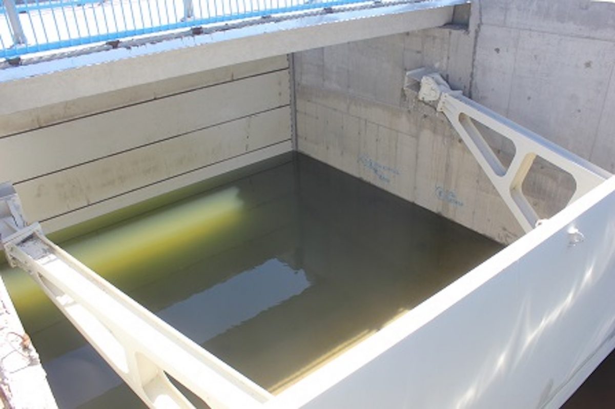 Ну и хорошо. В Крыму назвали украинскую дамбу и лишение полуострова воды из Днепра мелкой пакостью