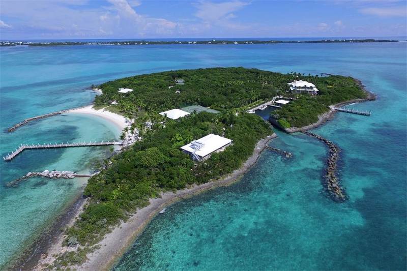 Дешевле, чем ядерный бункер, и намного прекрасней: на Багамах за $16 млн. продается остров 1