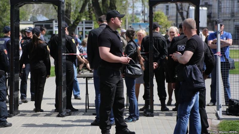 Памятные мероприятия в Одессе: задержанных оказалось больше 1