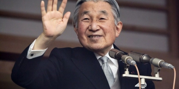 Правительство Японии одобрило законопроект, разрешающий отречение императора