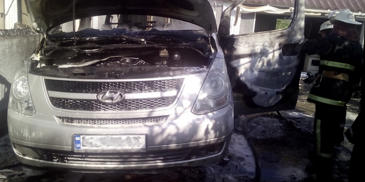 В Баштанке из-за короткого замыкания сгорел HUNDAY