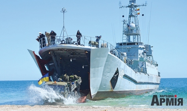 Николаевские морпехи десантировались на Тендру