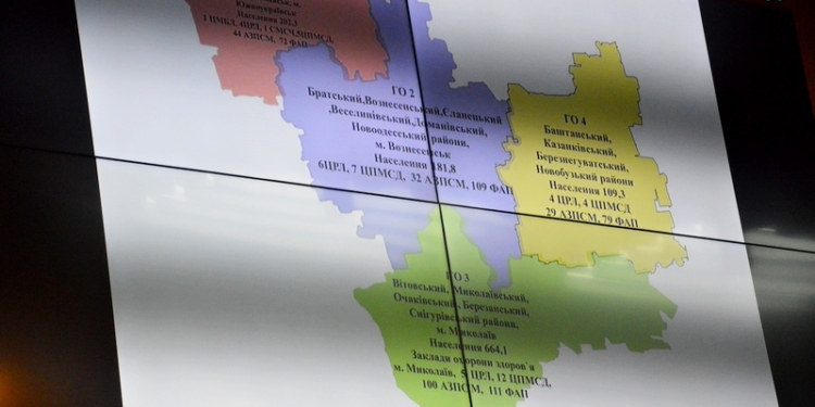 «Оставить так, как есть, не выйдет – оно само умрет»: в Николаеве эксперт по децентрализации из Киева пытался убедить депутатов облсовета в необходимости госпитальных округов