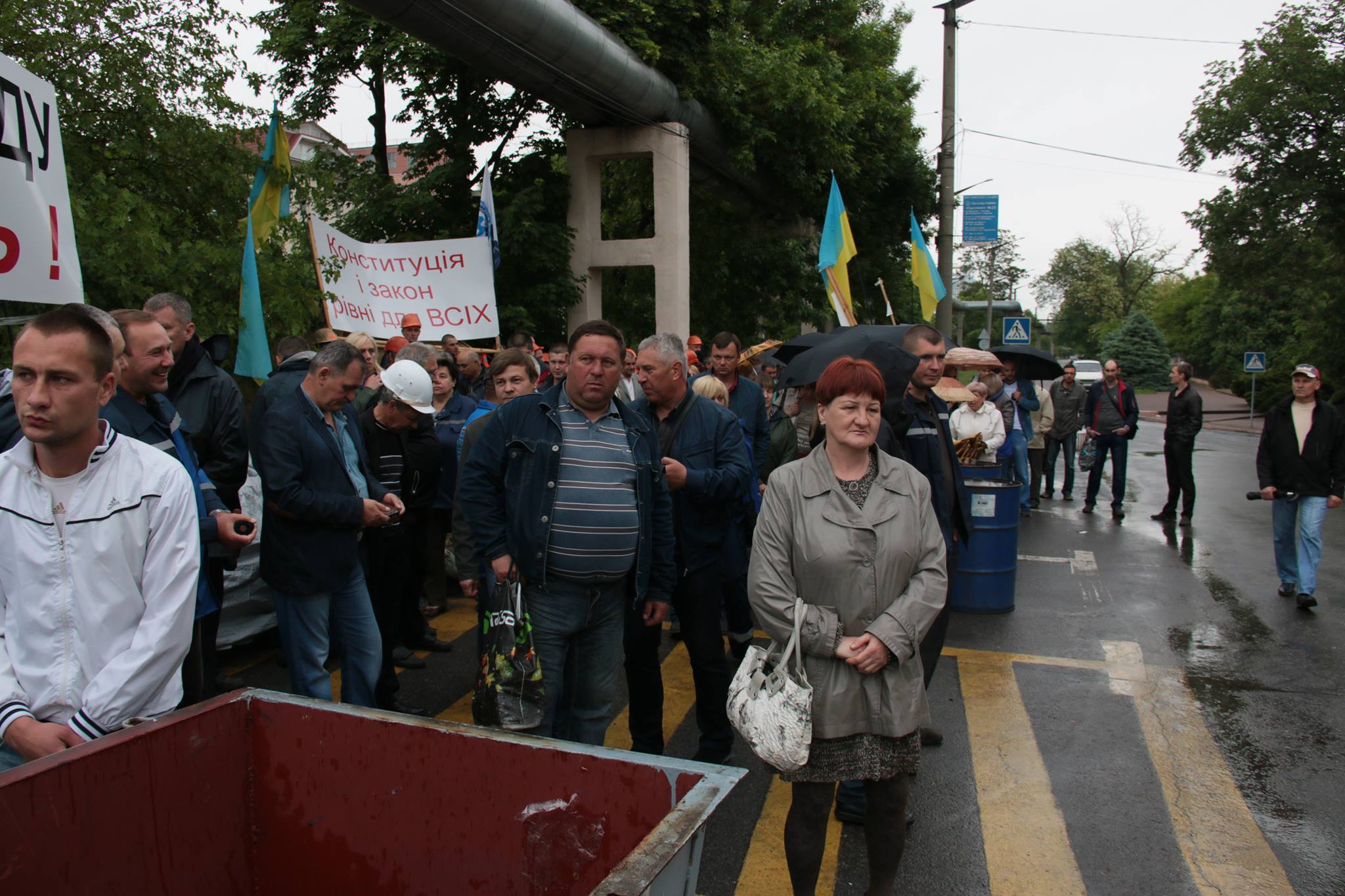 Николаевские портовики приостановили акцию протеста, узнав об отставке руководителя НФ АМПУ Козонака