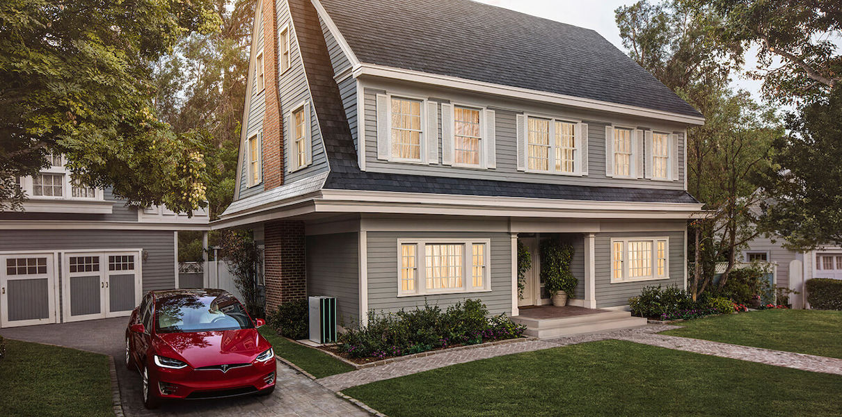 Солнечные крыши от Tesla раскупили, как горячие пирожки