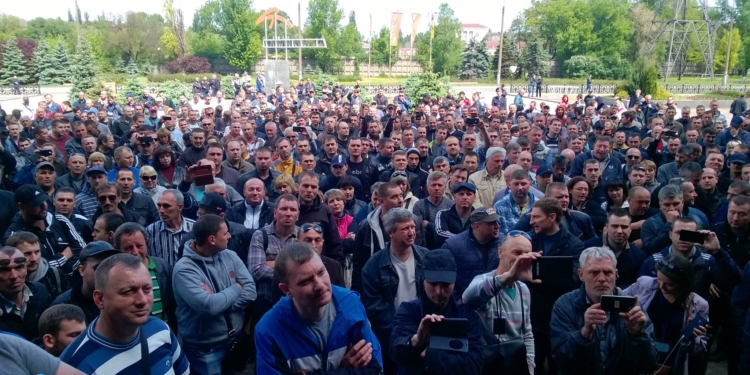 В Кривом Роге бастуют шахтеры – на земле и под землей