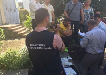 Мэра Чопа поймали на взятке вместе с депутатом горсовета и главным архитектором города