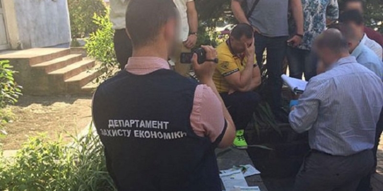 Мэра Чопа поймали на взятке вместе с депутатом горсовета и главным архитектором города