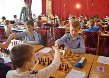В Николаеве стартовал чемпионат Украины по шахматам среди детей возрастом до 10 лет