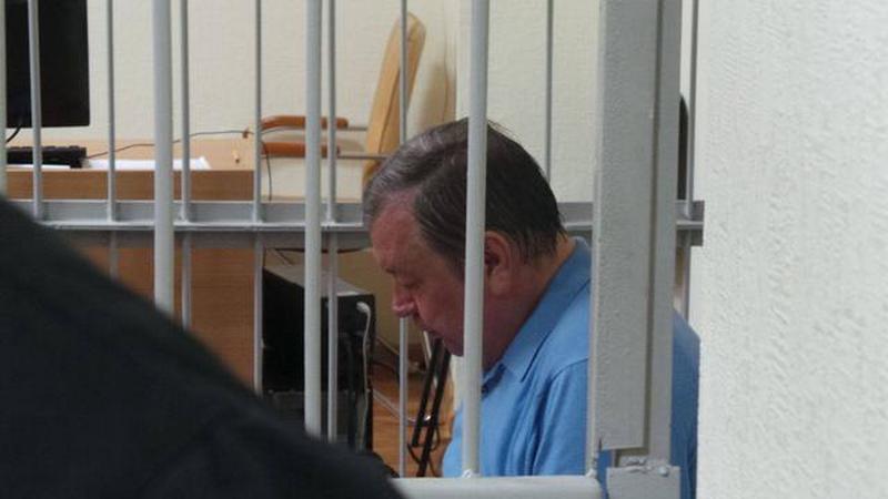 Суд отпустил под залог в 15 млн.грн. экс-главу луганской налоговой, у которого при обыске нашли $3,8 млн. 1