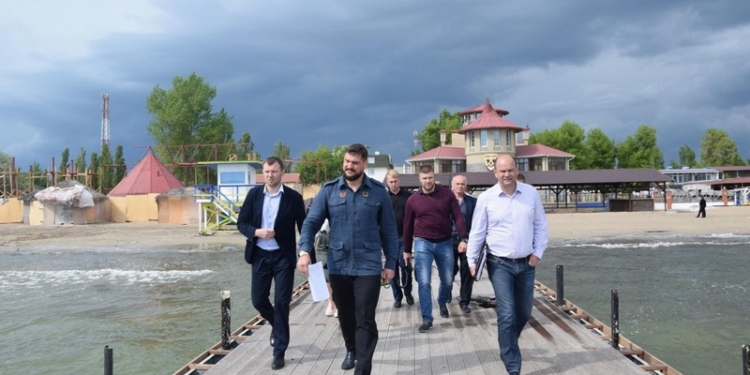 Губернатор Николаевщины нагрянул в Коблево: с арендаторами земли на побережье, не соблюдающими условий договоров, будут прощаться