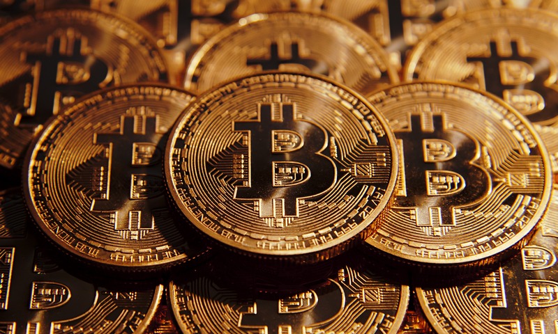 Курс Bitcoin вновь обновил рекордное значение – более $4000 1