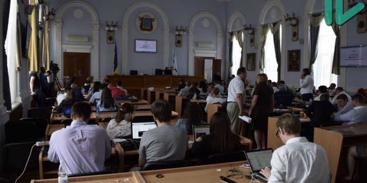 Депутаты горсовета распределили 330 млн.грн. свободных остатков прошлогоднего бюджета Николаева