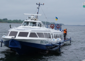 Пассажирские перевозки по Днепру и Южному Бугу. Подводные крылья и искусственные рифы