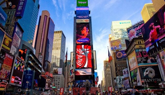 В Нью-Йорке ветеран ВМС  въехал в толпу пешеходов. Пострадало 22 человека