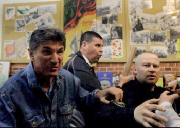 “Азов” показал видео драки в офисе афганцев в Николаеве