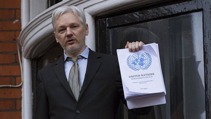 Суд в Лондоне выдал ордер на экстрадицию в США основателя Wikileaks Ассанжа 1