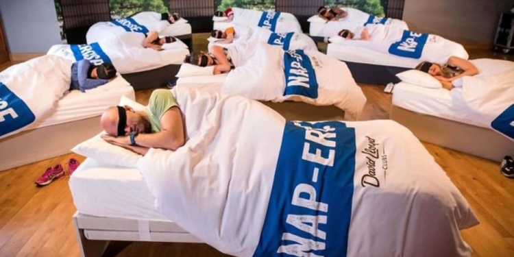 Новое увлечение британцев – спортивный сон. Готовьте койки, фитнес-клубы