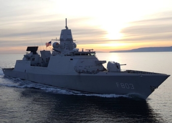 Большой переполох. Парад ВМС РФ в Санкт-Петербурге срочно отменили – из-за американского эсминца