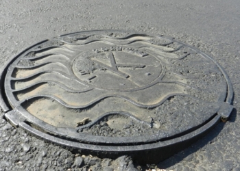 Николаевводоканал объявил конкурс на лучшую крышку для люков