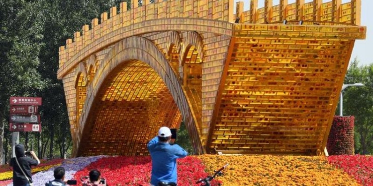 Саммит по новому “Шелковому пути” начался со скандала