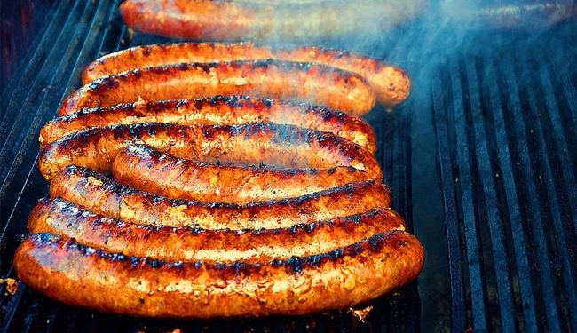 Новый рекорд. В Тернополе сделали самую длинную в Украине колбасу – более 540 метров.