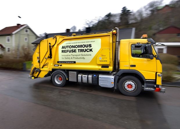 Volvo тестирует беспилотный мусоровоз 1